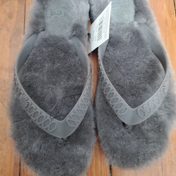 New Womens UGGs Flip flop size 5 - Picture 3 of 8
